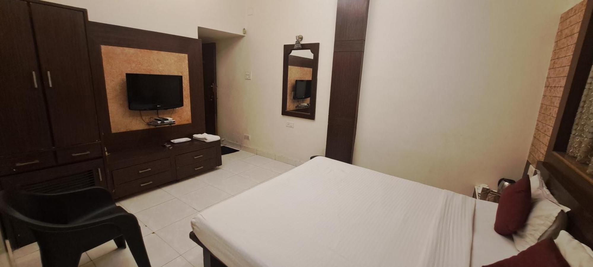 Hotel Shivam Pune Eksteriør bilde