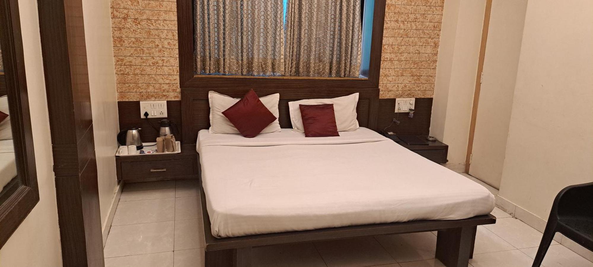 Hotel Shivam Pune Eksteriør bilde